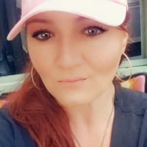 Meet your Posher, Jenn